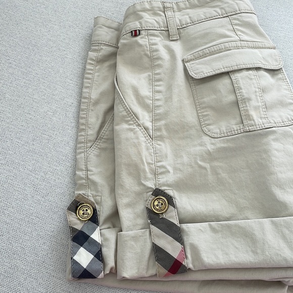 Low rise Burberry shorts - Picture 11 of 11